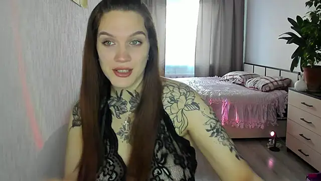 Snapshot of Luna_Ver chatting on 09/30/25, 03:56 Luna Ver online show from 09/30/25, 03:56