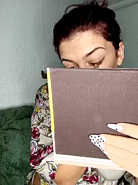 LadyNora online show from 10/08/25, 06:04