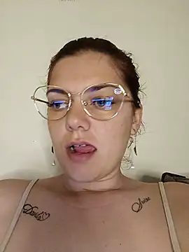 Snapshot of LadyNora chatting on 06/01/26, 07:02 LadyNora online show from 06/01/26, 07:02
