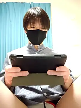 Earth 001 online show from 11/20/25, 12:06