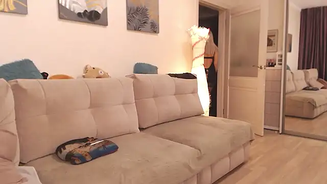 AlisaDeluxe online show from 01/11/26, 01:45