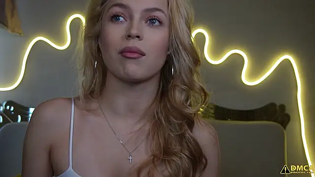 kellypeachcake online show from 10/10/25, 05:30