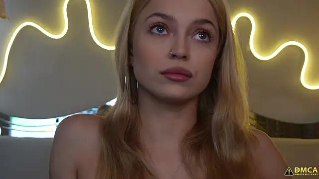 kellypeachcake online show from 10/01/25, 05:23