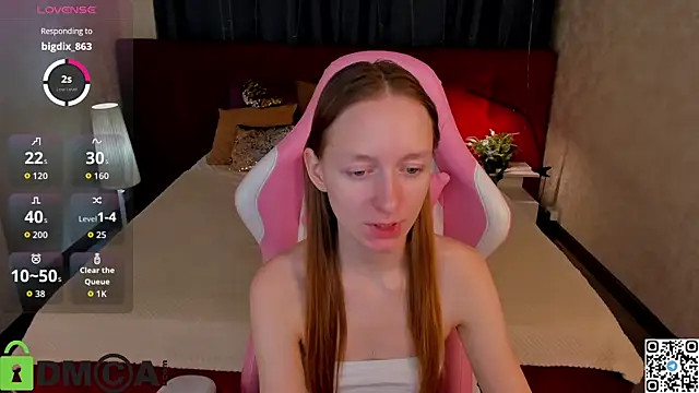 Mia E1fie online show from 11/21/25, 12:09