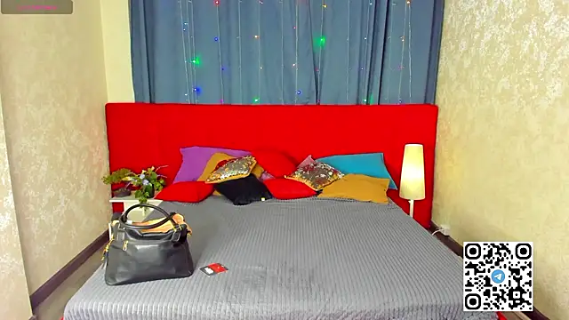 Mia E1fie online show from 02/08/26, 01:03