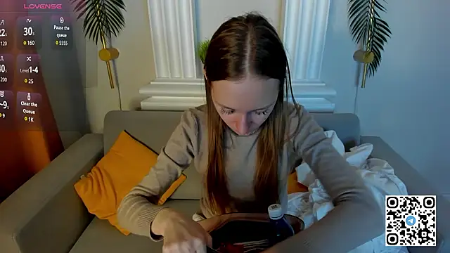 Mia E1fie online show from 02/10/26, 01:26