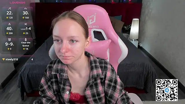 Mia E1fie online show from 02/04/26, 11:22