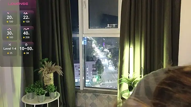 DebiHenks online show from 10/28/25, 05:12