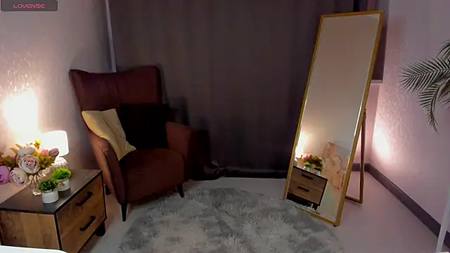 Snapshot of cute_luucy chatting on 03/20/26, 03:40 cute luucy online show from 03/20/26, 03:40