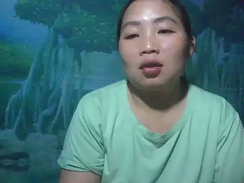 Snapshot of PhamPhung chatting on 10/06/25, 12:17 PhamPhung online show from 10/06/25, 12:17