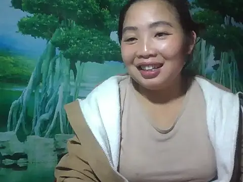 Snapshot of PhamPhung chatting on 10/19/25, 01:03 PhamPhung online show from 10/19/25, 01:03