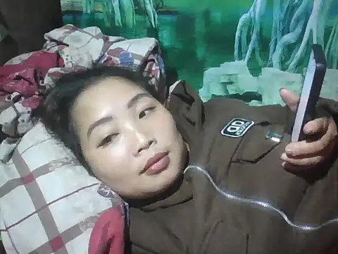 PhamPhung online show from 11/10/25, 02:11