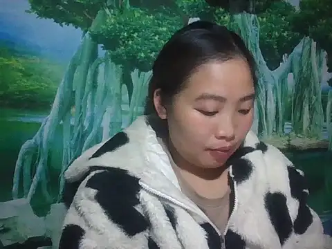 PhamPhung online show from 12/04/25, 02:49