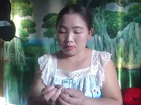 Snapshot of PhamPhung chatting on 10/09/25, 02:23 PhamPhung online show from 10/09/25, 02:23