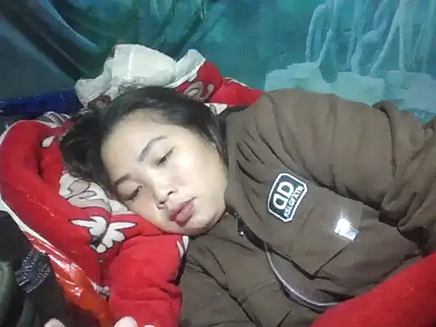 PhamPhung online show from 11/18/25, 02:53