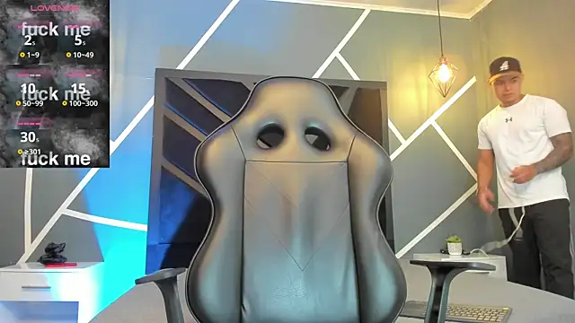 marco garciia  online show from 11/23/25, 03:33