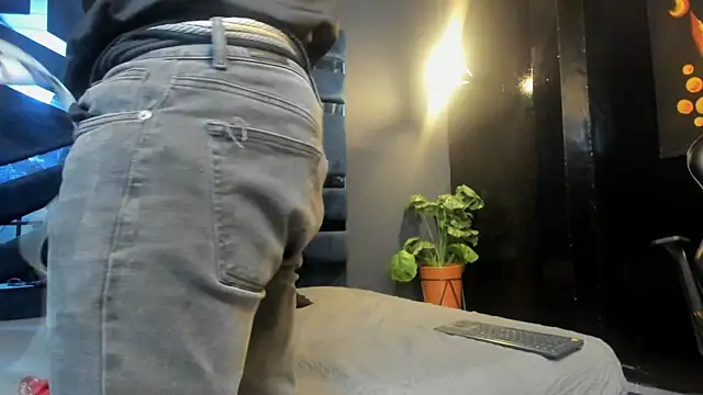 marco garciia  online show from 11/30/25, 03:02