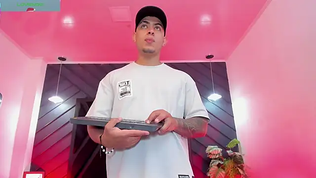 marco garciia  online show from 12/01/25, 11:27