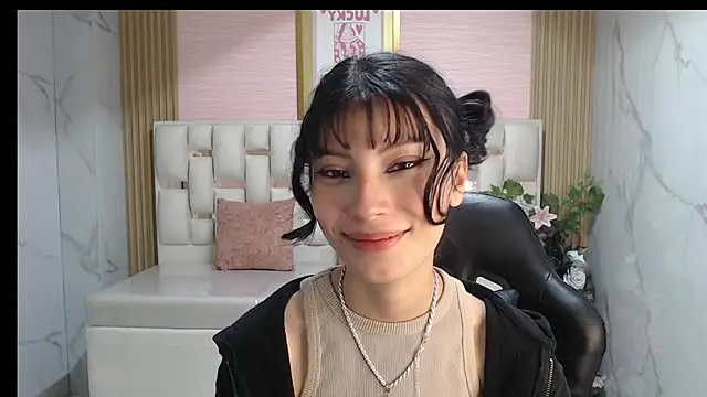 verana s online show from 10/17/25, 03:54