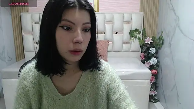 verana s online show from 09/10/25, 01:10