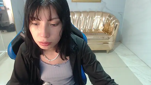 verana s online show from 10/23/25, 08:29