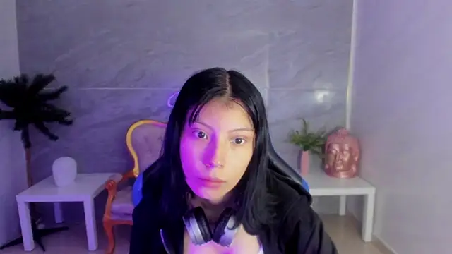 verana s online show from 10/28/25, 07:57