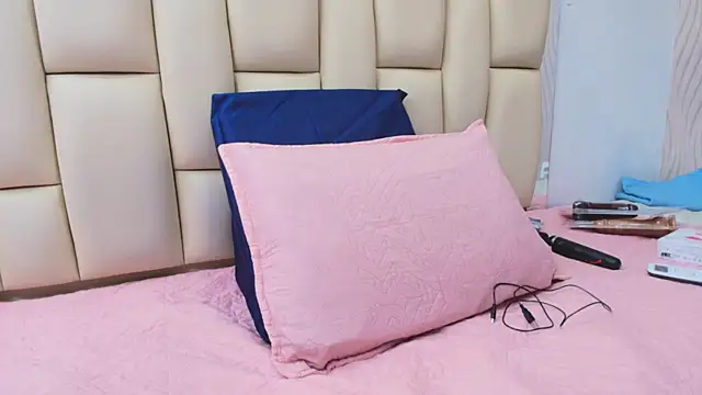 sweet amye online show from 12/15/25, 07:09