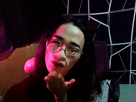 Madylinebigcock69 online show from 06/25/26, 11:54