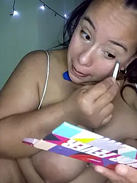 Snapshot of luzdanna chatting on 12/18/25, 11:14 luzdanna online show from 12/18/25, 11:14