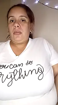 Snapshot of luzdanna chatting on 11/02/25, 06:46 luzdanna online show from 11/02/25, 06:46