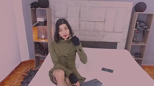 Snapshot of Atley_Dolly chatting on 06/19/26, 10:47 Atley Dolly online show from 06/19/26, 10:47