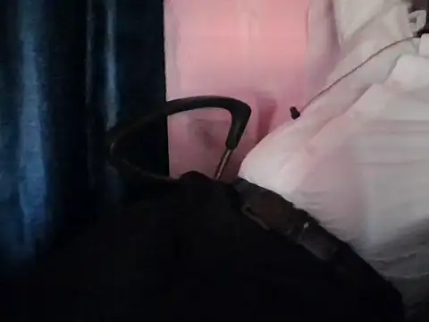 Snapshot of sexy_boy_hot_lund chatting on 05/23/26, 10:47 sexy boy hot lund online show from 05/23/26, 10:47