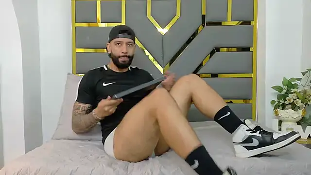 yorbymaxx online show from 10/06/25, 02:18