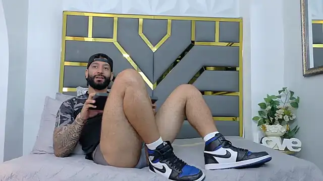 yorbymaxx online show from 10/22/25, 02:16