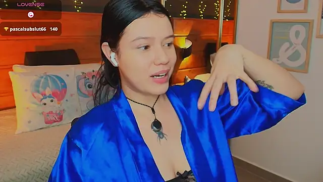 Snapshot of hanna_kimura chatting on 02/07/26, 10:40 hanna kimura online show from 02/07/26, 10:40