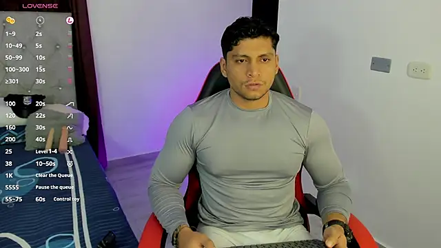 Snapshot of Nicolasmontoya16 chatting on 10/15/25, 12:20 Nicolasmontoya16 online show from 10/15/25, 12:20
