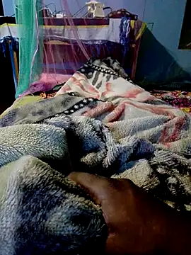 Snapshot of m11a2f3a4z5 chatting on 07/08/26, 12:17 m11a2f3a4z5 online show from 07/08/26, 12:17