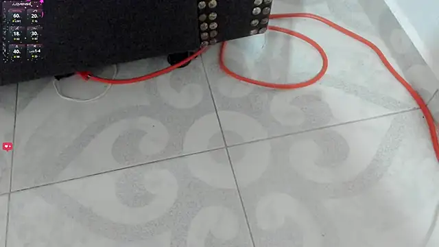 Snapshot of yasmin_rahal chatting on 02/14/26, 01:39 yasmin rahal online show from 02/14/26, 01:39