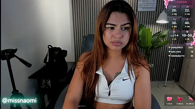 Snapshot of Missnaomi_ chatting on 09/30/25, 05:19 Missnaomi online show from 09/30/25, 05:19
