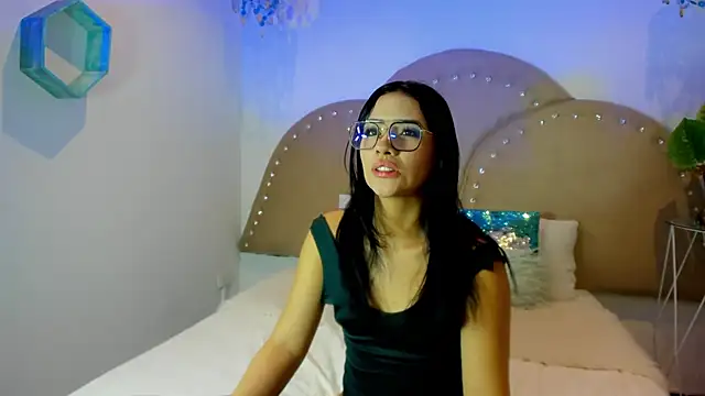 Snapshot of alanna_blaze chatting on 09/27/25, 12:22 alanna blaze online show from 09/27/25, 12:22