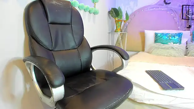 alanna blaze online show from 10/28/25, 12:48