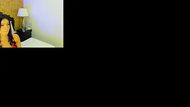 Snapshot of alanna_blaze chatting on 06/25/26, 06:46 alanna blaze online show from 06/25/26, 06:46