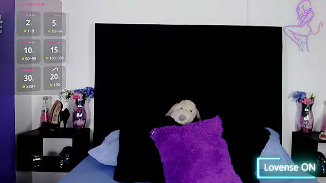 Scarlet Ray  online show from 01/08/26, 12:55