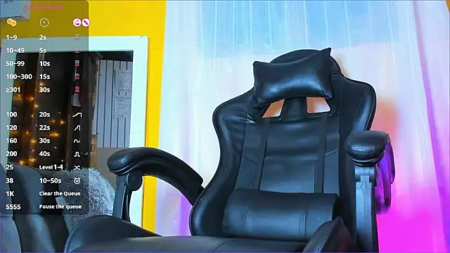 Snapshot of Alex_bigcock11_ chatting on 01/13/26, 10:19 Alex bigcock11 online show from 01/13/26, 10:19