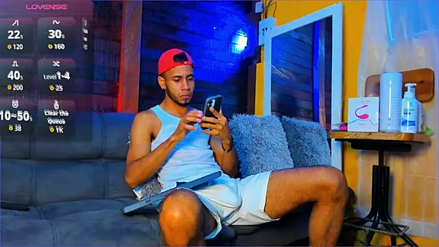 Snapshot of Alex_bigcock11_ chatting on 09/25/25, 11:49 Alex bigcock11  online show from 09/25/25, 11:49