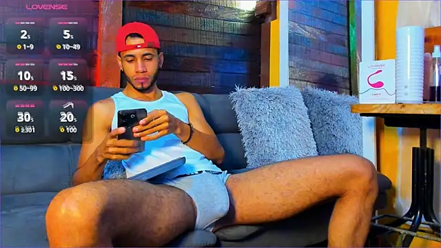 Snapshot of Alex_bigcock11_ chatting on 09/27/25, 12:11 Alex bigcock11  online show from 09/27/25, 12:11