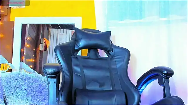 Snapshot of Alex_bigcock11_ chatting on 01/31/26, 07:12 Alex bigcock11 online show from 01/31/26, 07:12