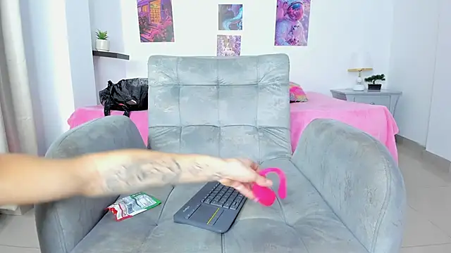 Snapshot of saori_022 chatting on 10/02/25, 03:10 saori 022 online show from 10/02/25, 03:10