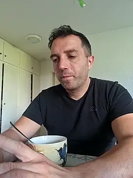 Snapshot of spaccaa chatting on 06/06/26, 08:30 spaccaa online show from 06/06/26, 08:30