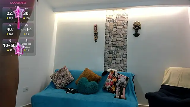 Snapshot of PIINK_2025 chatting on 11/16/25, 04:56 PIINK 2025 online show from 11/16/25, 04:56